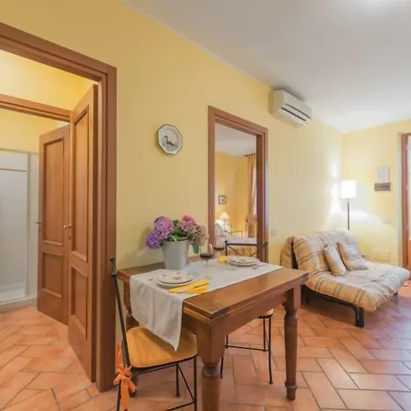 ファームステイ La Torricella *