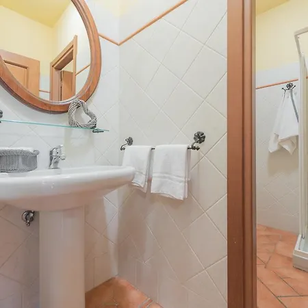Alloggio per agriturismo La Torricella *